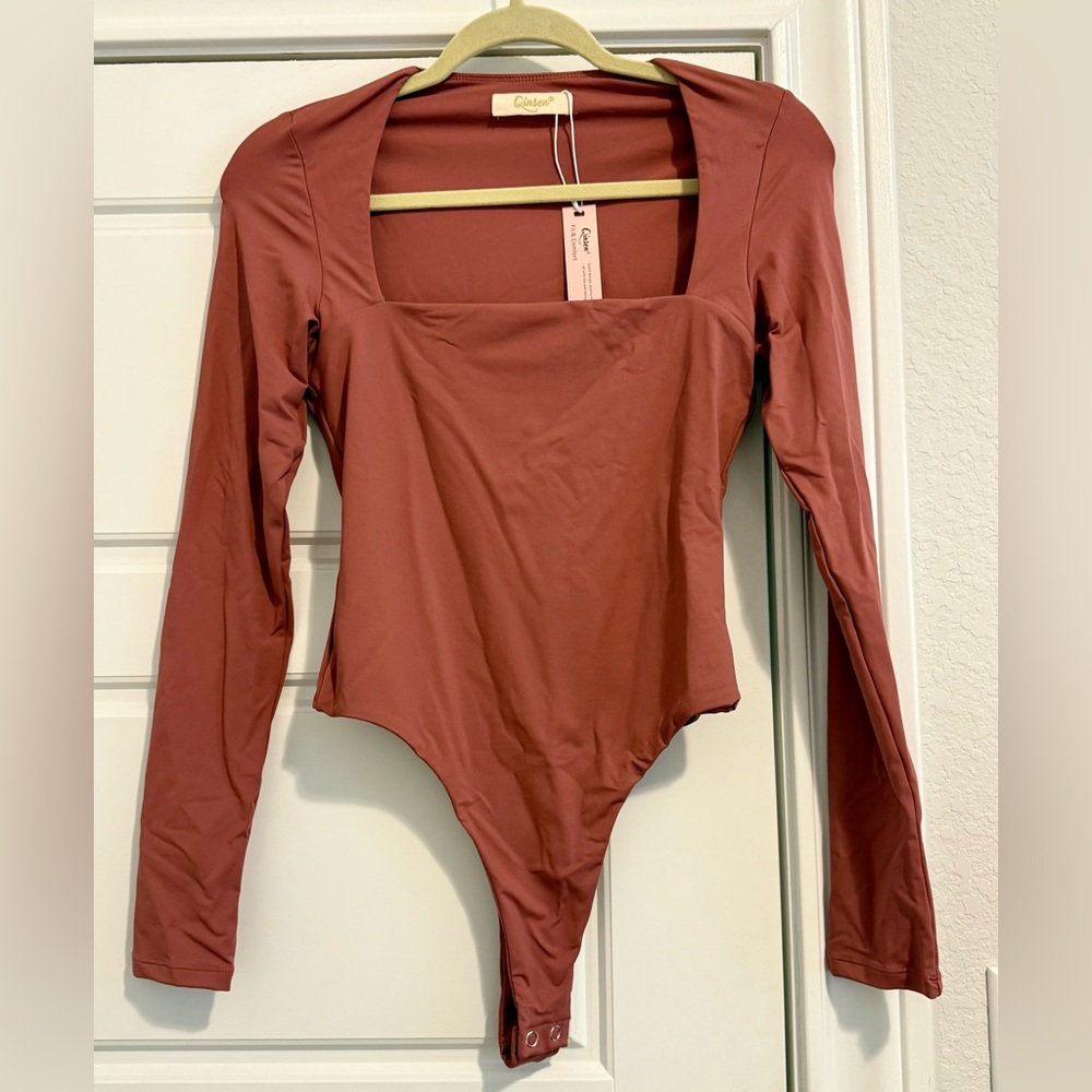 QINSEN Women's Sexy Square Neck Bodysuit Long Sleeve Merlot Sz Medium